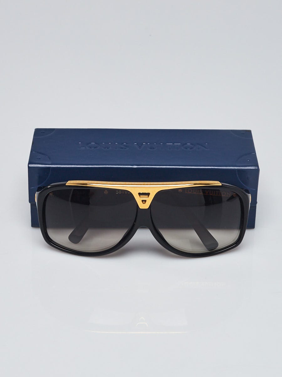 Louis Vuitton Black Plastic Frame Sunglasses for Women for sale