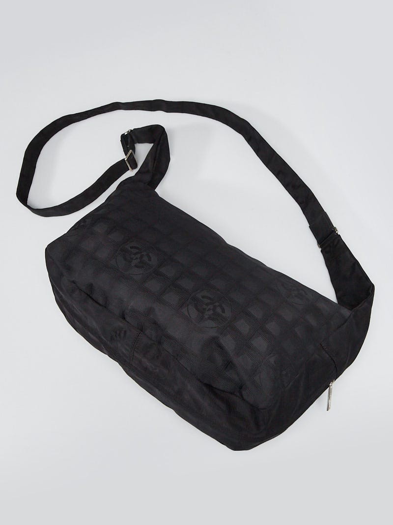 chanel jumbo classic flap bag black