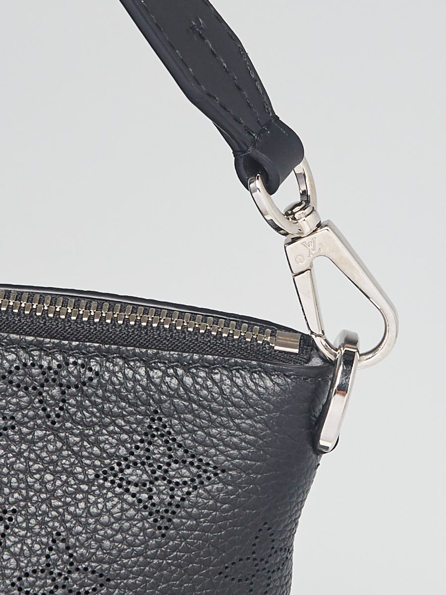 Haumea leather handbag Louis Vuitton Black in Leather - 31347035