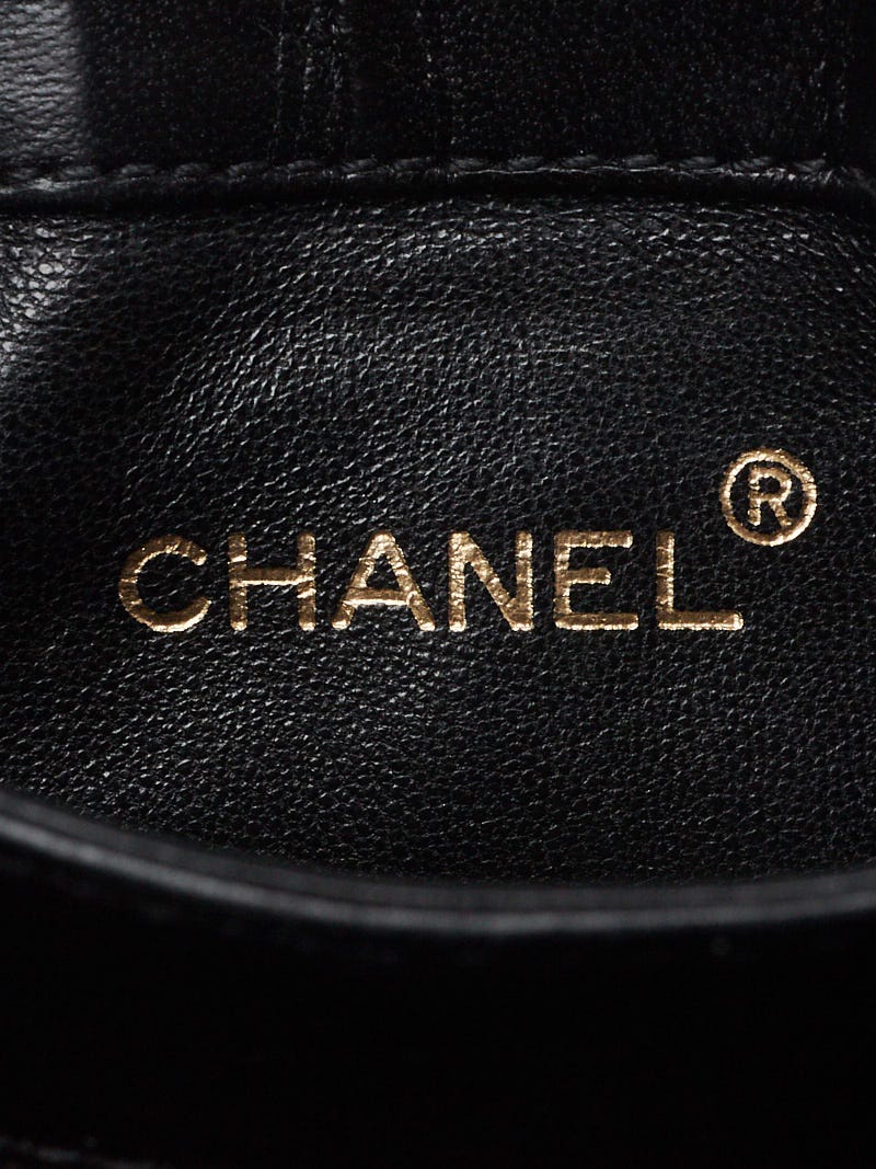 Chanel Black Quilted Lambskin Leather CC Shoulder Bag