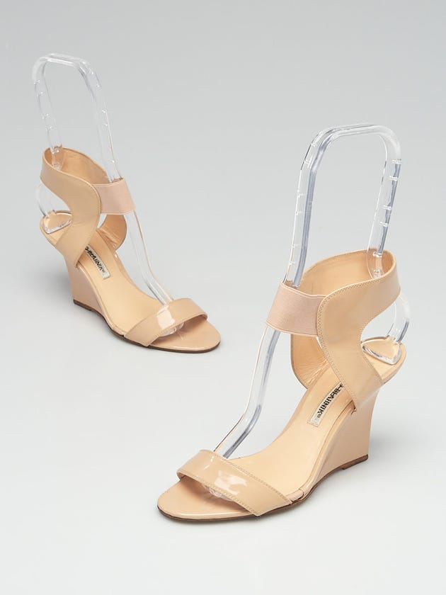 Manolo Blahnik Beige Patent Leather Wedge Sandals Size 4.5/35