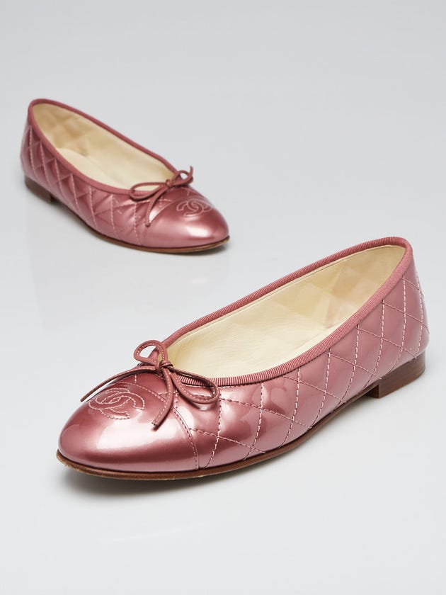 Chanel Rose Quilted Patent Leather CC Cap Toe Ballet Flats Size 8/38.5