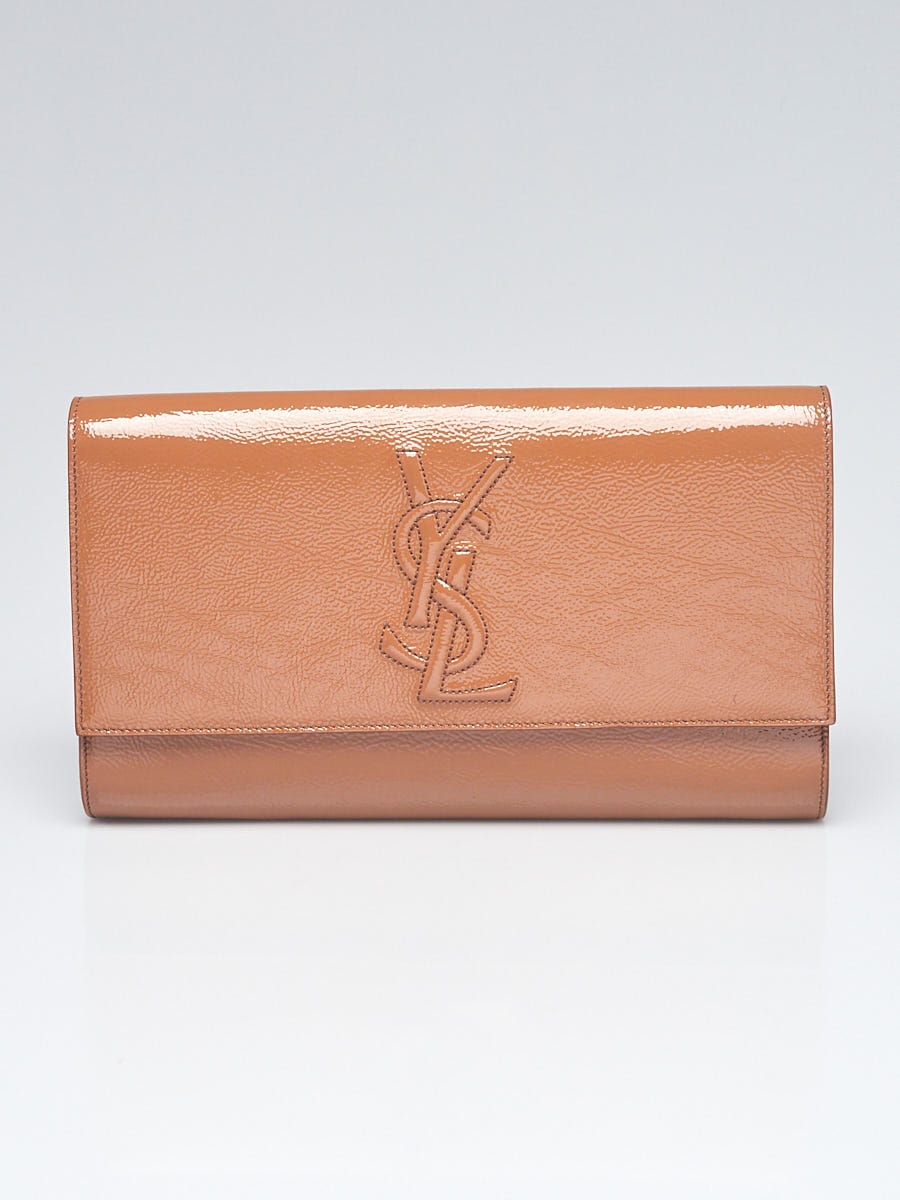 Beige patent outlet clutch