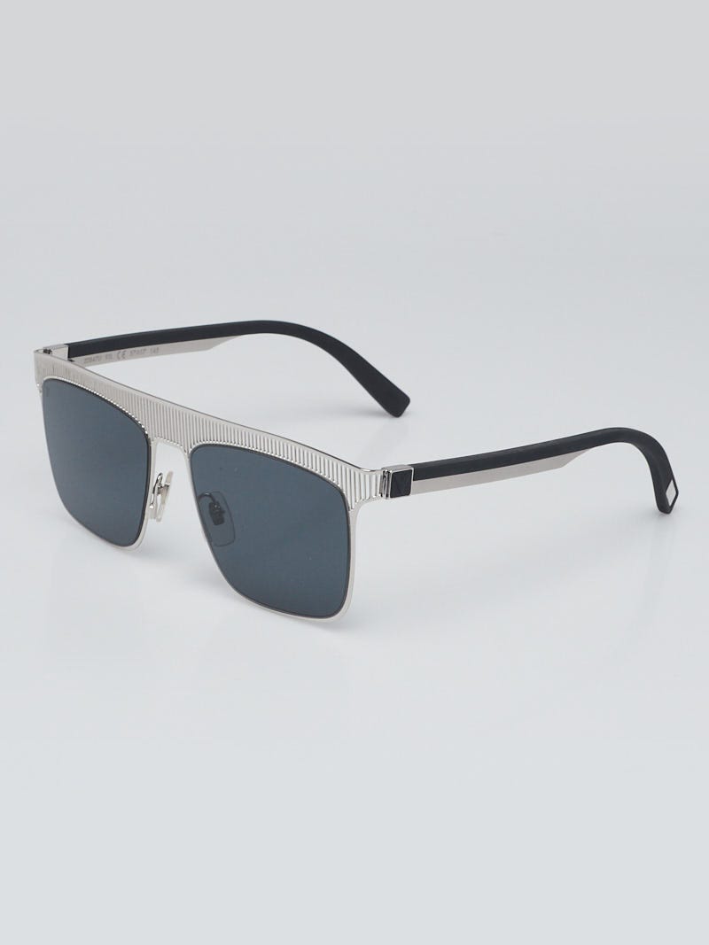 Louis Vuitton Silvertone Metal Oversized Explorer Sunglasses  display picture 2