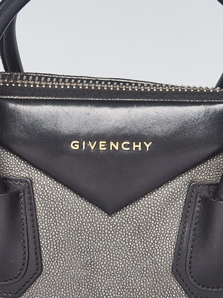 Clutches Givenchy - Antigona black grained leather clutch