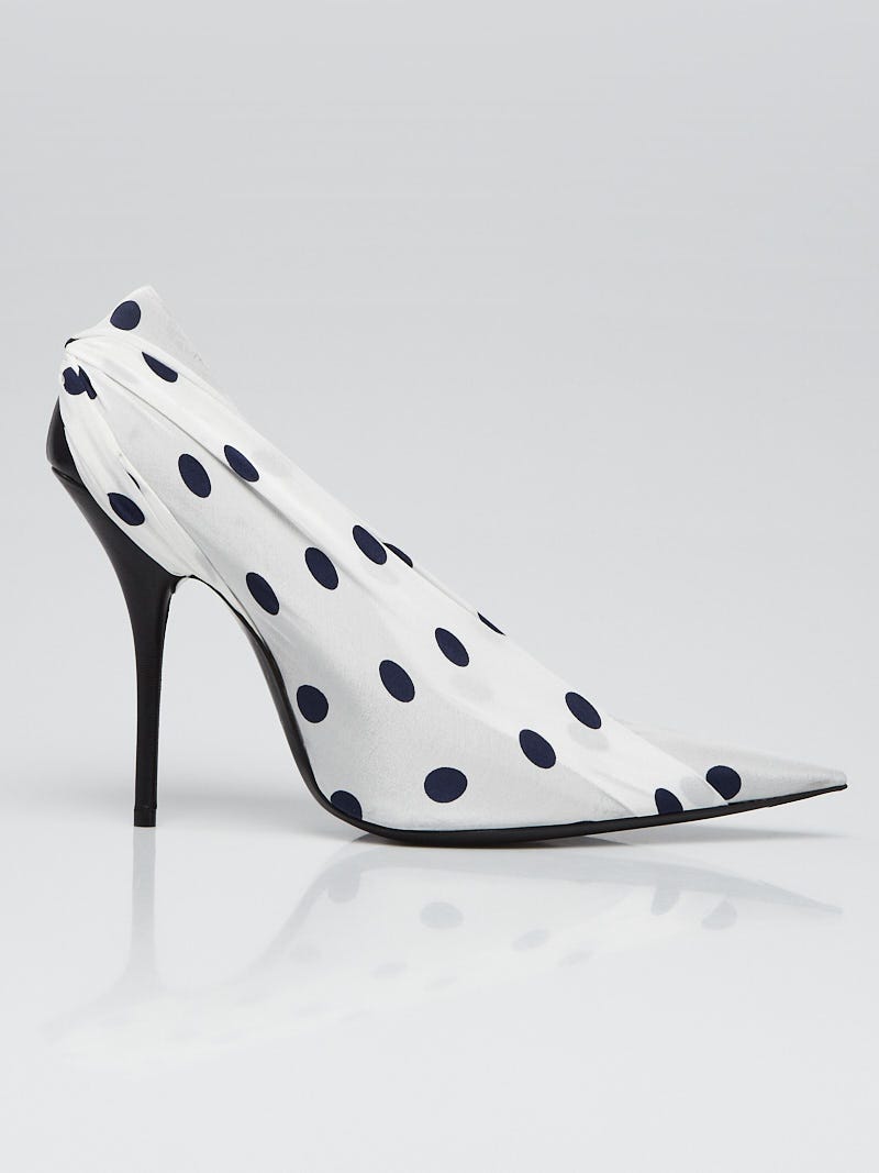 靴 OHGA DOT BIJOU PUMPS Quintana Crystal Ornamented Pump by Badgley Mischka