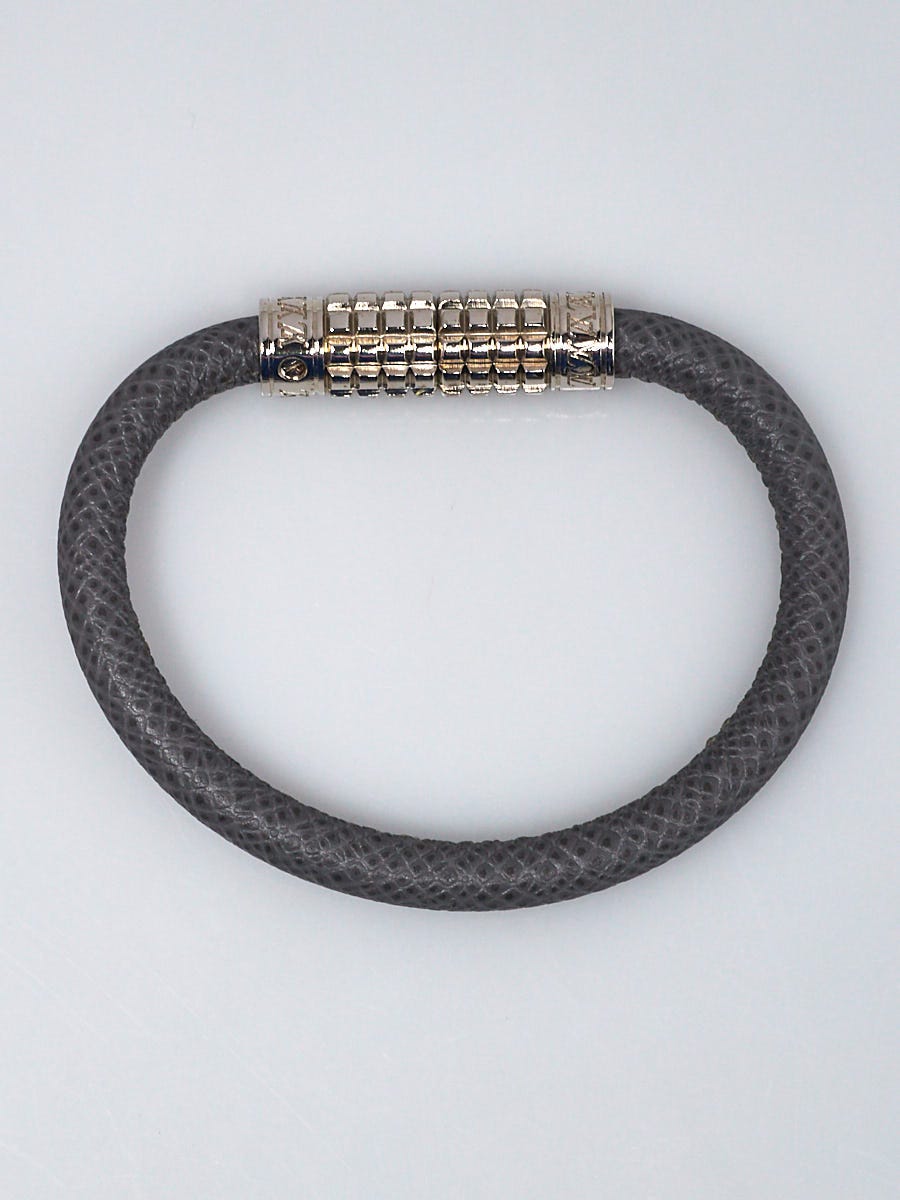 Louis Vuitton Glacier Taiga Leather Digit Bracelet Size 19