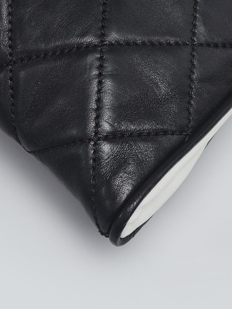 Chanel Black Quilted Lambskin Leather CC Kiss-Lock Small Clutch