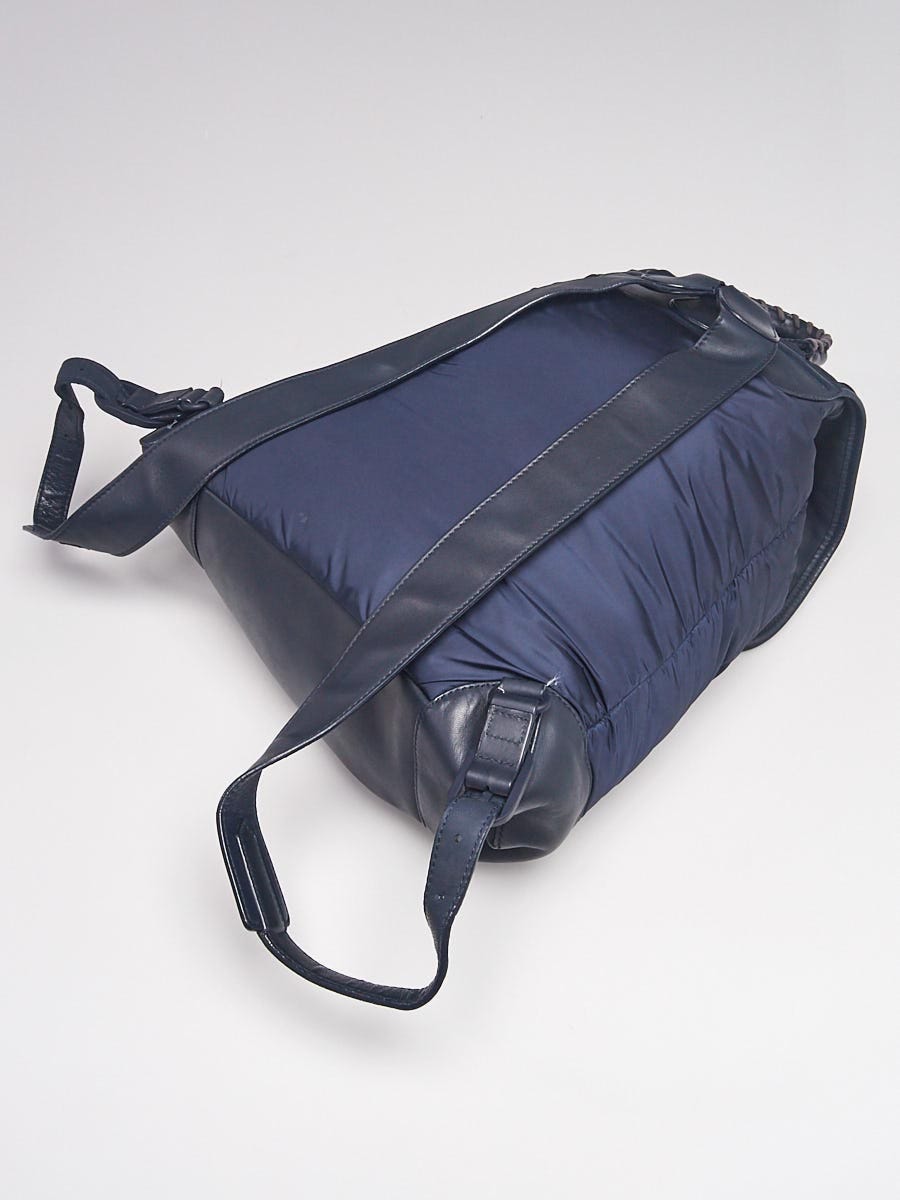 Balenciaga Navy Blue Nylon/Leather Classic Traveller  display picture 3