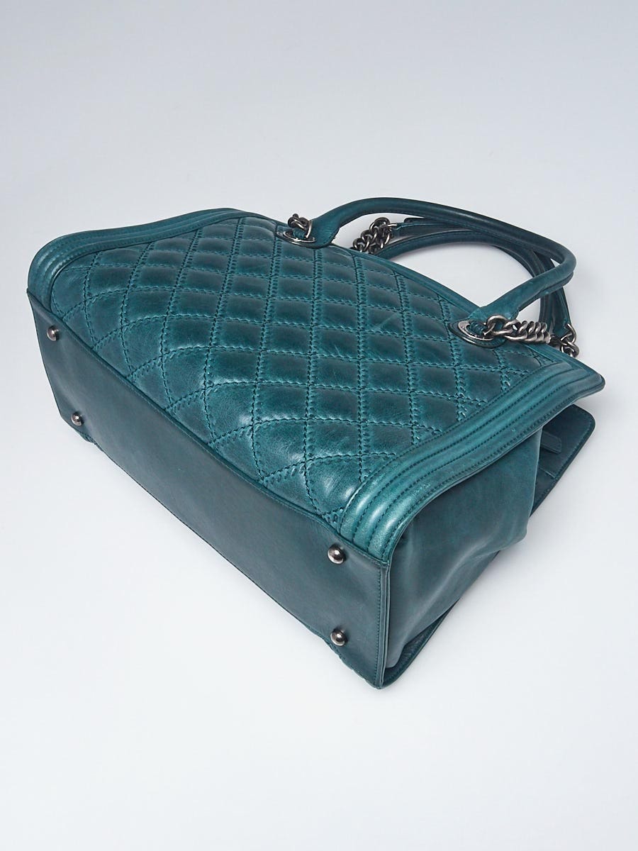 Auth CHANEL Cambon Line CC Green Quilted Leather Shoulder Bag Purse #42942