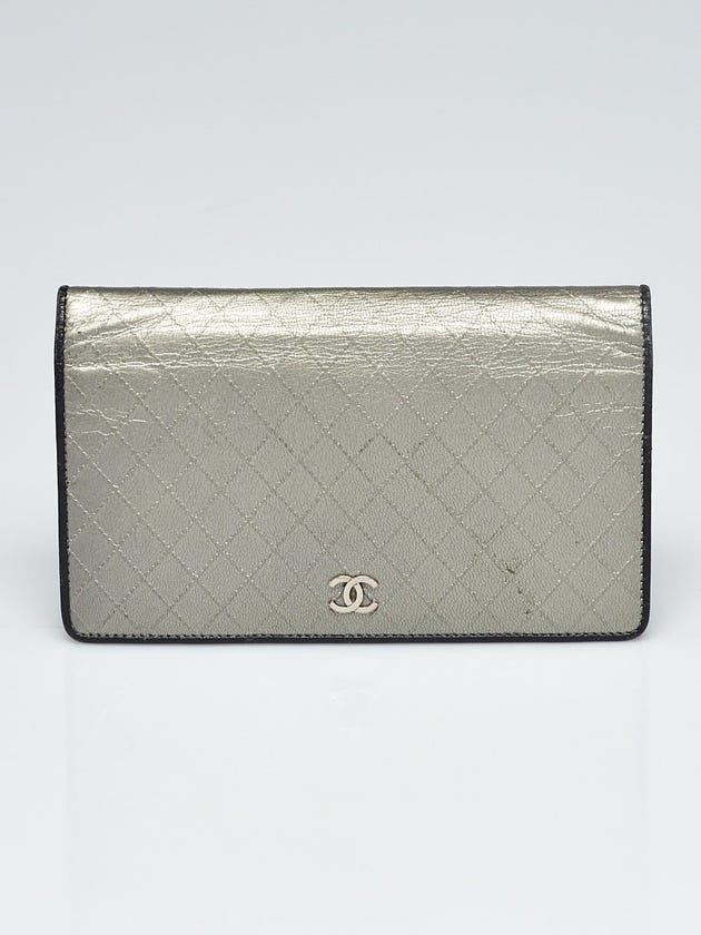 Chanel Silver/Black Quilted Leather L Yen Wallet