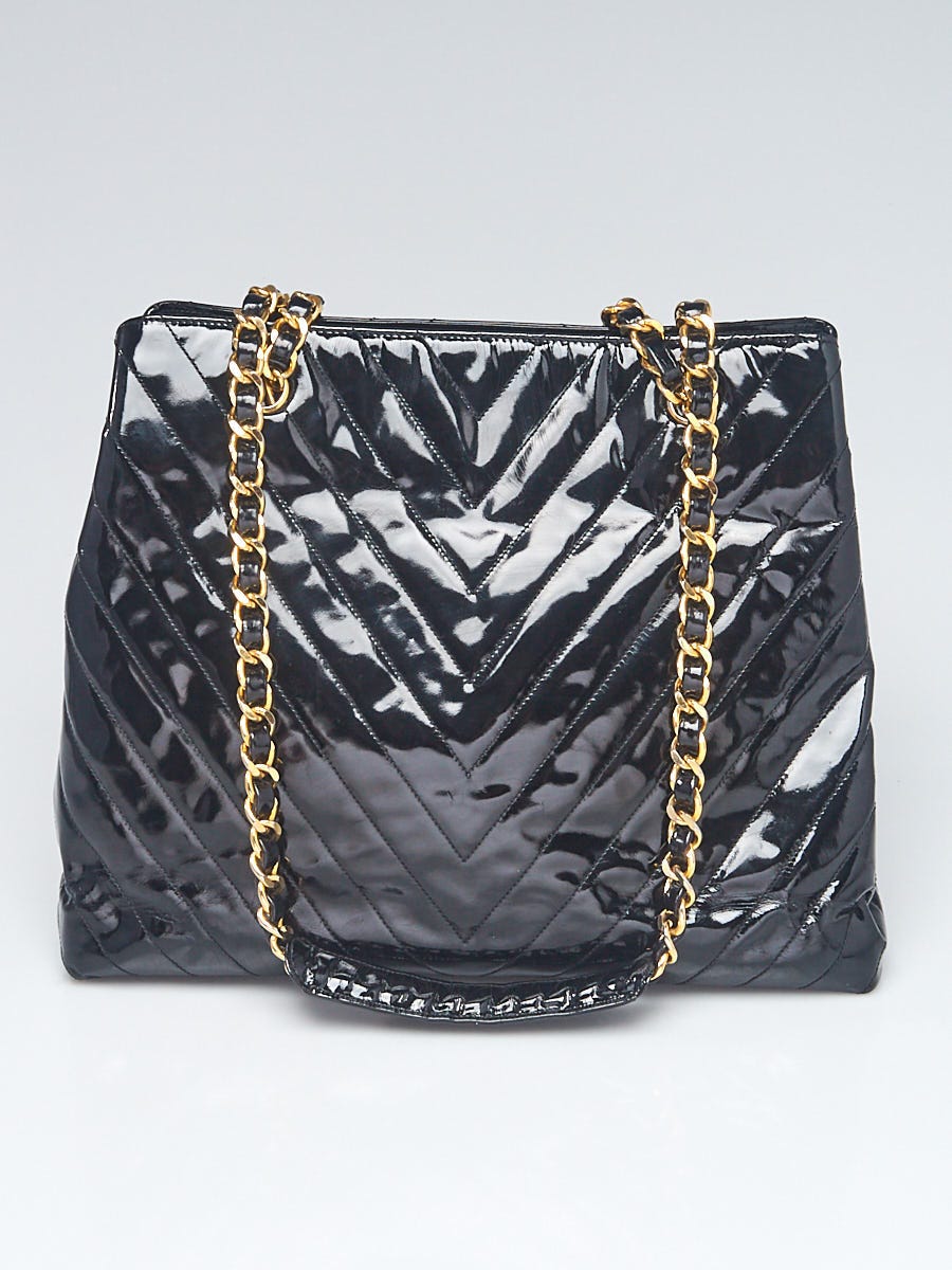 Chanel Chevron Matelasse Patent Lambskin Leather Chain Shoulder Bag