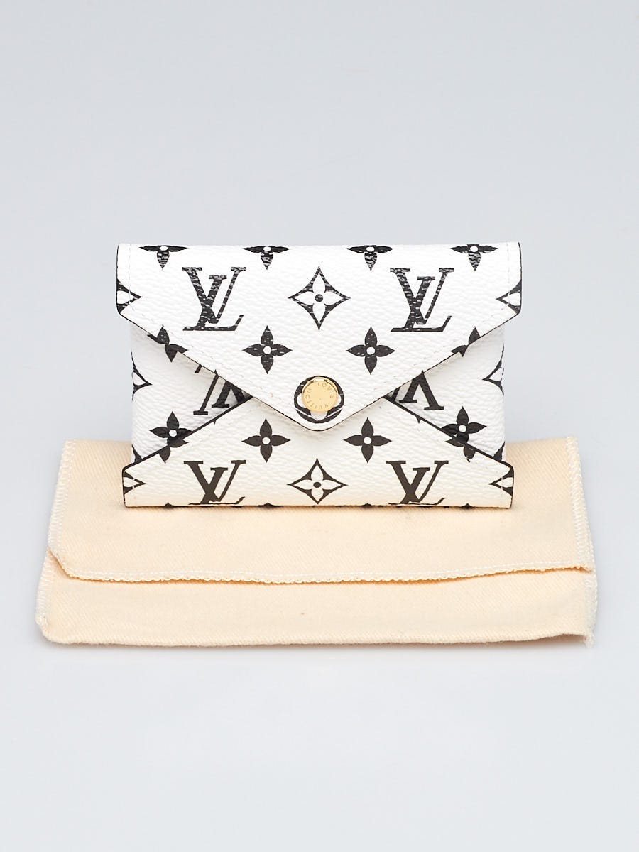 Louis Vuitton Kirigami Pochette Spring in the City Monogram Giant Canvas MM  - ShopStyle Wallets & Card Holders