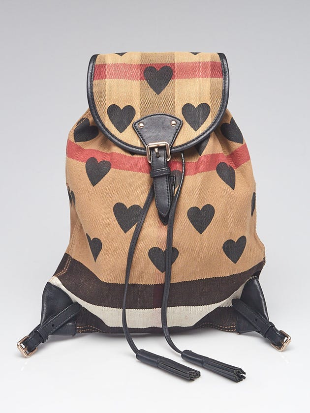 burberry the medium backpack in canvas check and leather Abbeydale House LSC INC Designed for the city Burberry Black Leather Canvas Check
