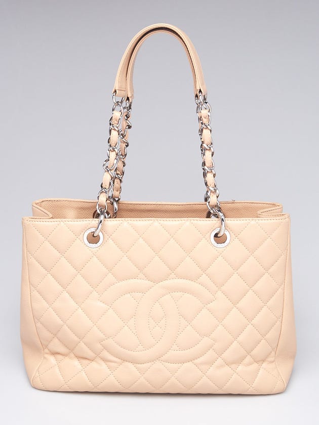 chanel beige matte caviar travel tote bag CC Leather Matelass Shoulder The leather caviar is in very good condition Chanel Grand Shopping Tote Caviar