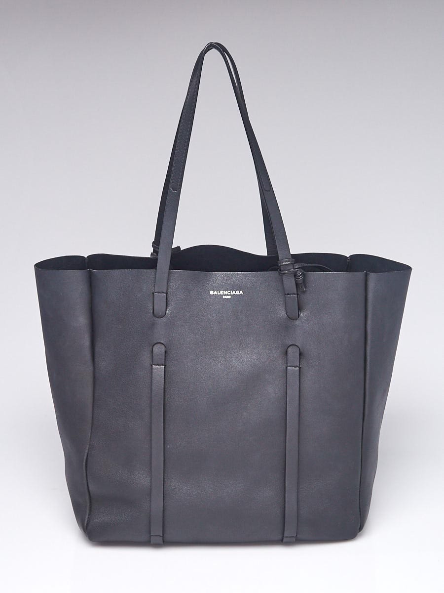 Balenciaga everyday small leather tote bag online