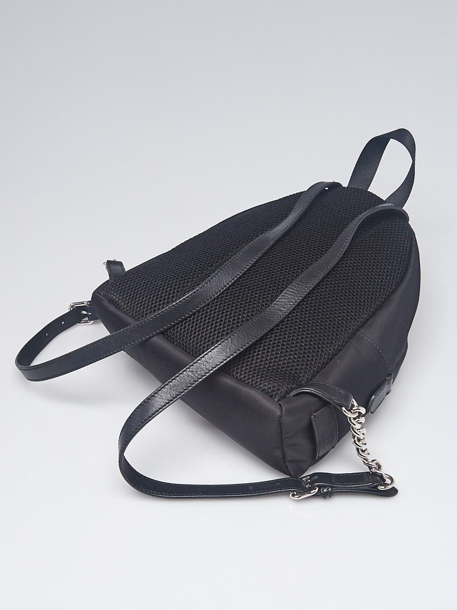【FENDI】ブラックカラーアストラカンFUR&レザーバケットBAG30㎝美品 FENDI】ブラックカラーアストラカンFUR&レザーバケットBAG30㎝美品
