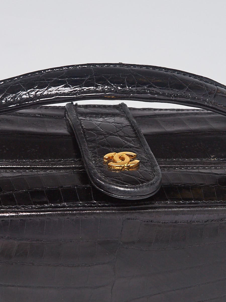 Chanel Black Crocodile Chain Box Bag | Yoogi's Closet