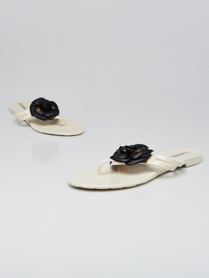 Chanel White/Black Rubber Camellia Flower Thong Sandals Size 10.5