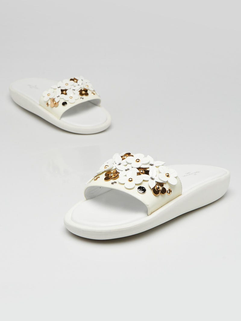 Louis Vuitton White Patent Leather Sunbath Flower Slide Sandals Size 5.5/36  - Yoogi's Closet