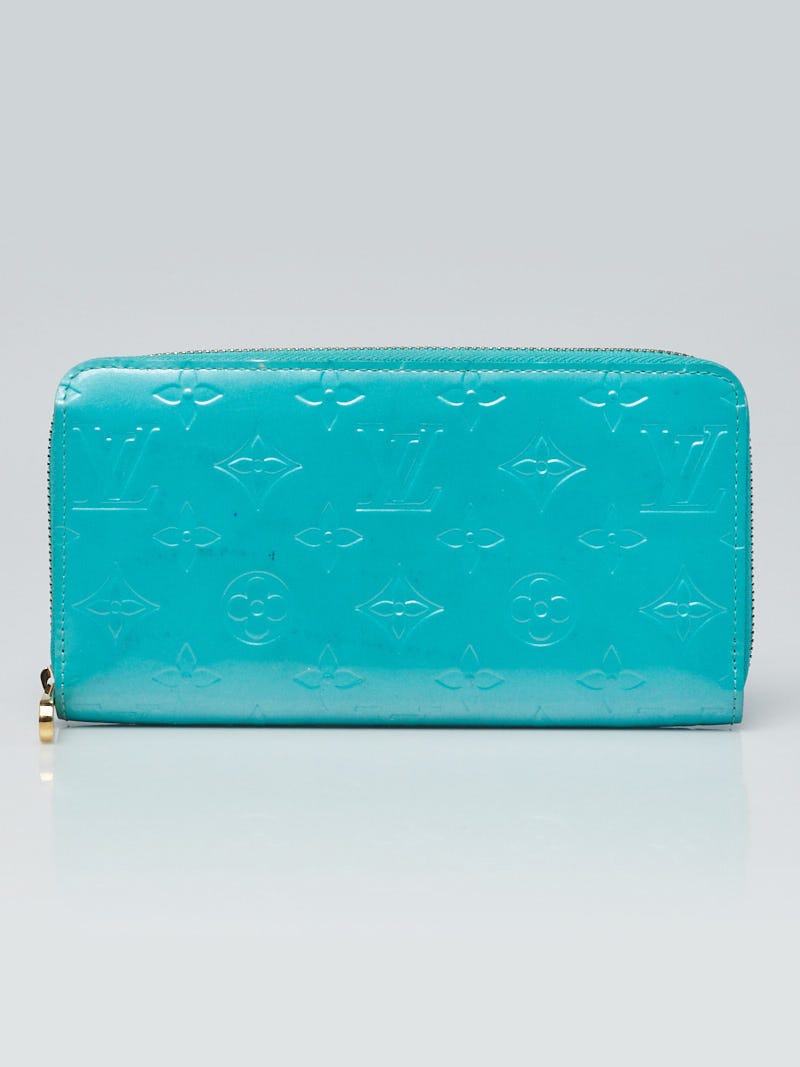 Louis Vuitton Baby Blue Monogram Vernis Zippy Compact Wallet - Yoogi's  Closet