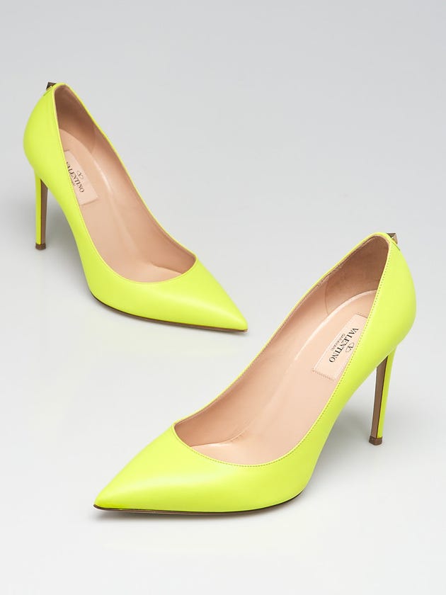 Valentino Neon Yellow Leather Pointed Toe Pumps Size 7.5/38