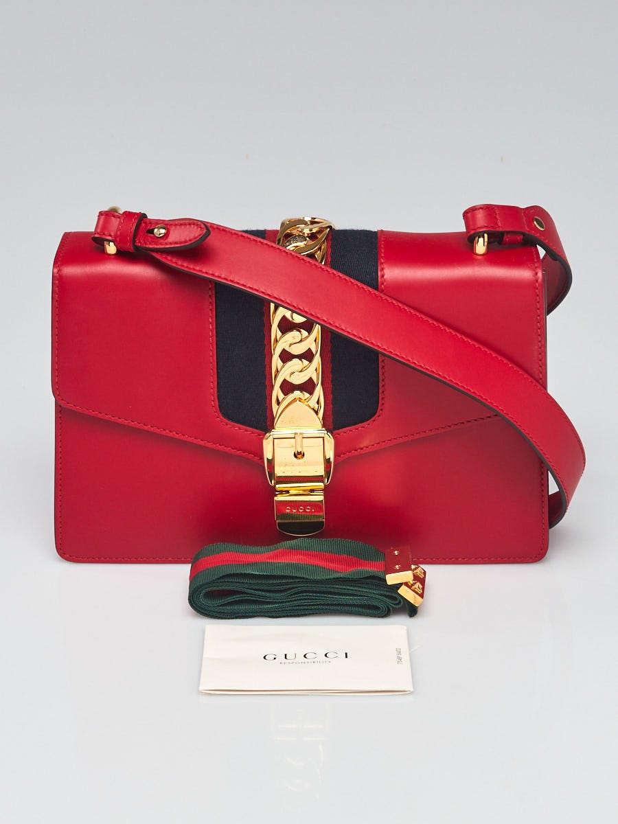 Gucci Sylvie Small Shoulder Bag in Red