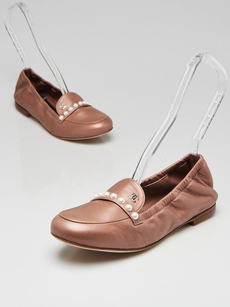Chanel Bronze Iridescent Lambskin Leather Pearl Scrunch Loafers Size 7.5/38  - Yoogi's Closet