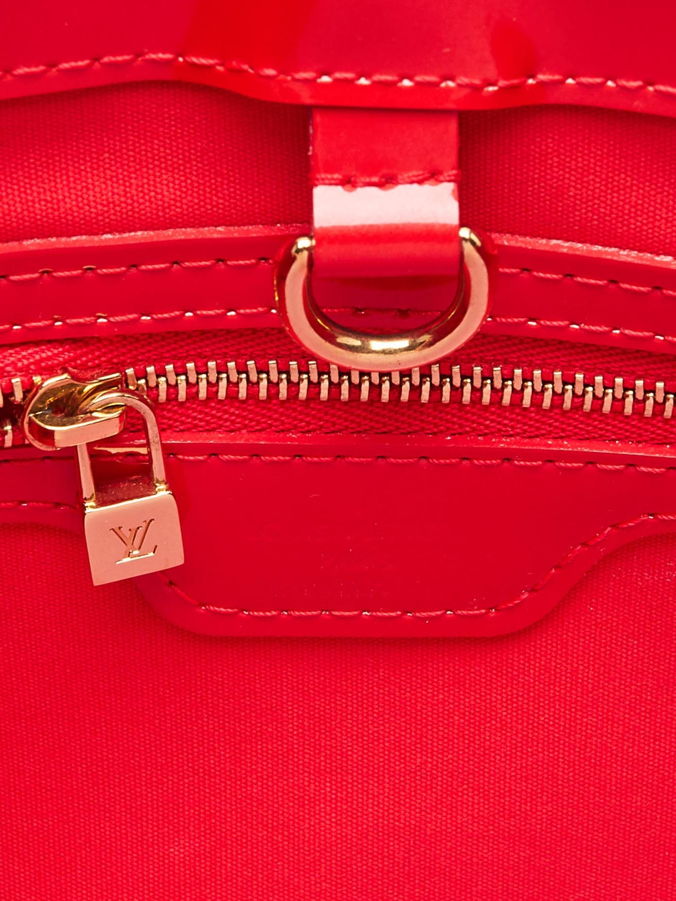 Louis Vuitton Rouge Grenadine Monogram Vernis Wilshire PM Bag