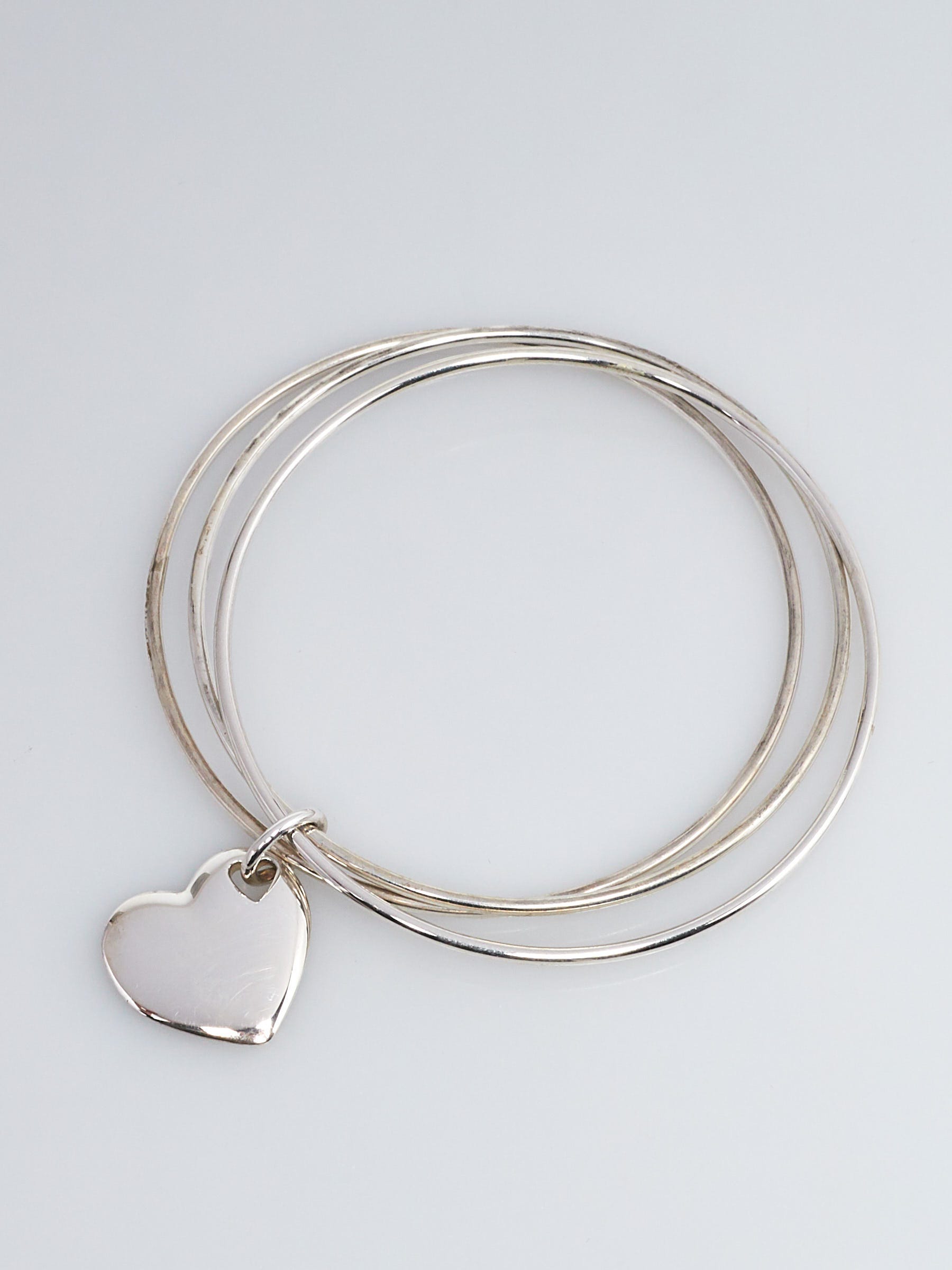Gold and Crystal Heart 💛 💛 Bangle Bracelet | Bow bracelet, Women jewelry  gift, Jewelry gifts