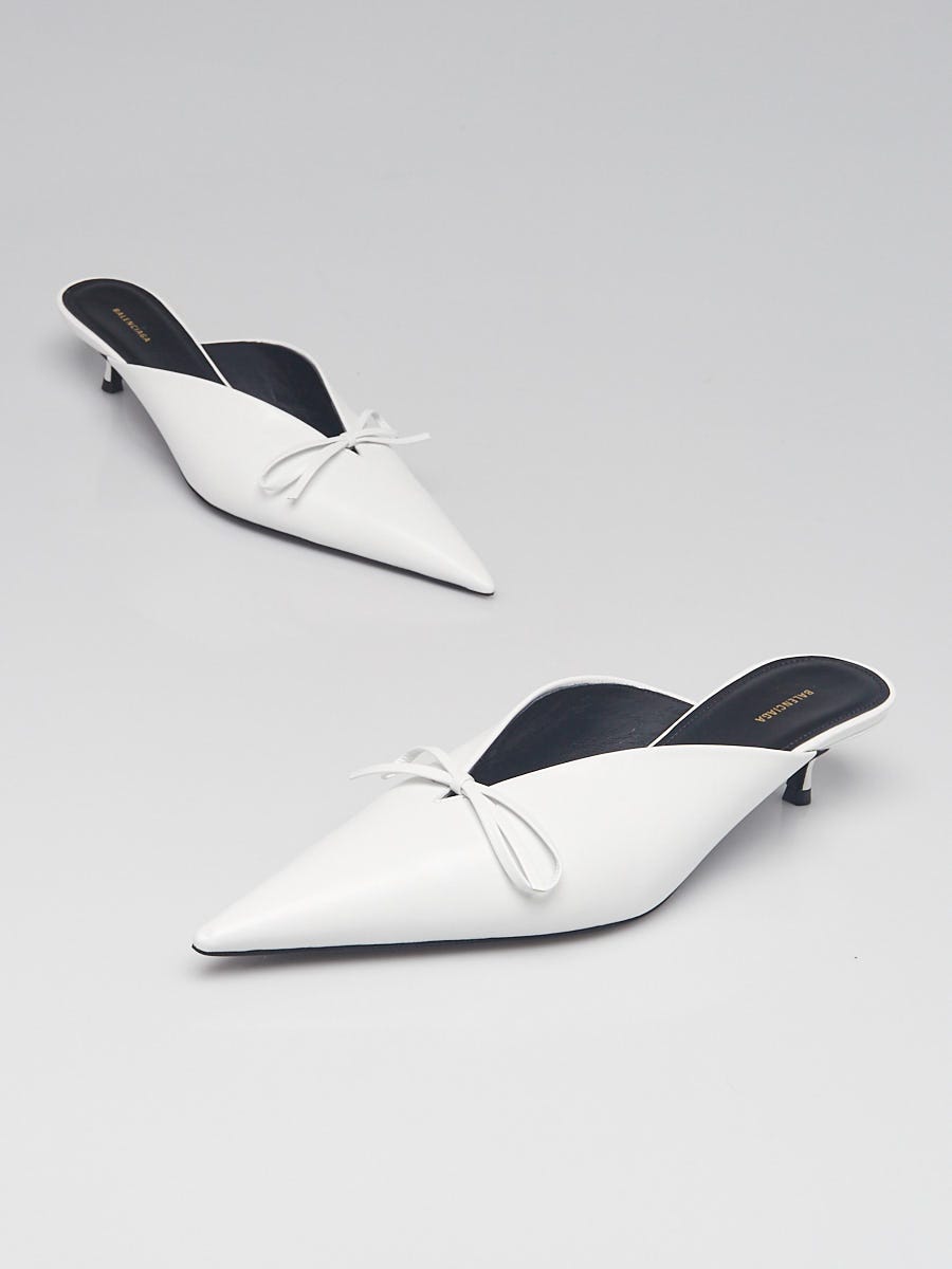 White on sale balenciaga pumps