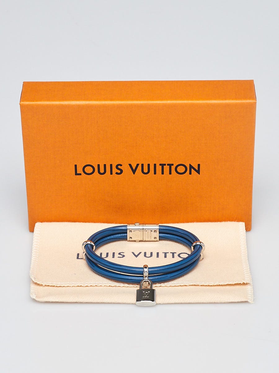 Louis Vuitton Keep It Shape Leather Bracelet Blue Leather. Size 21