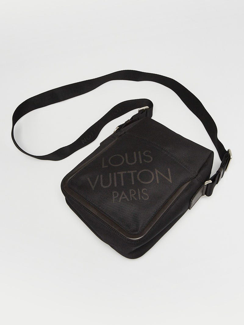 Original LV Black Damier Geant Citadin Messenger Bag, Men's Fashion, Bags,  Sling Bags on Carousell