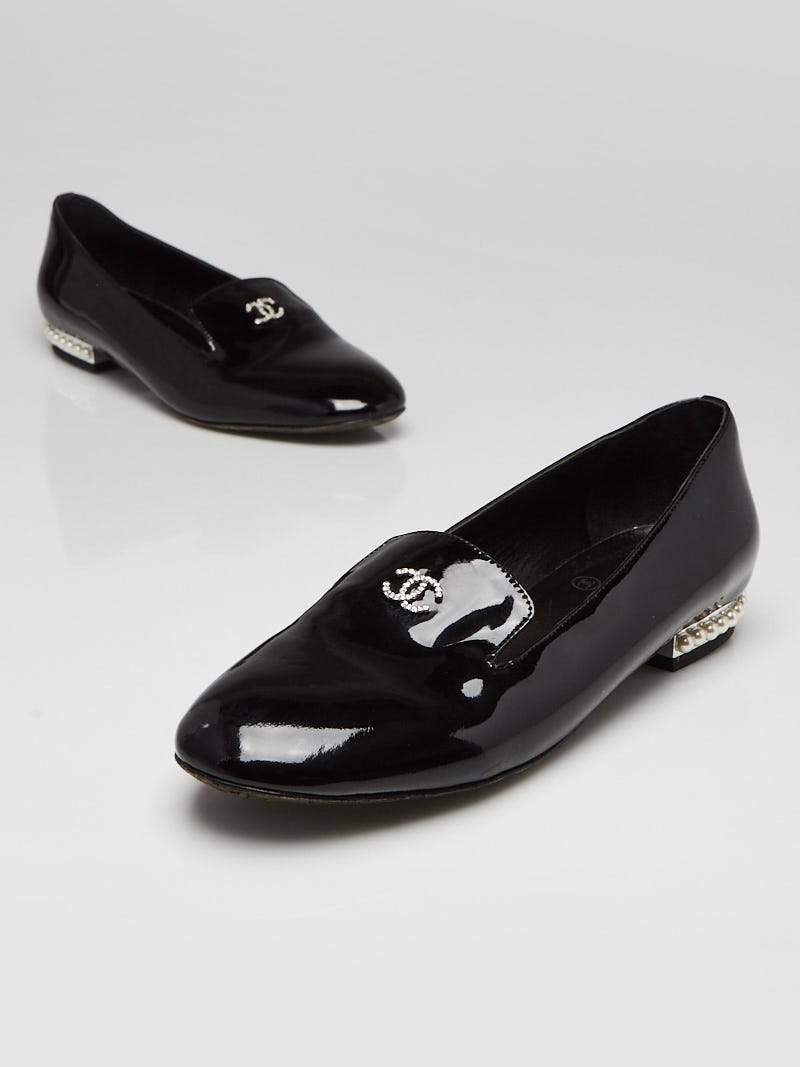Chanel Black Patent Leather CC Moccasin Loafers Size 7.5/38