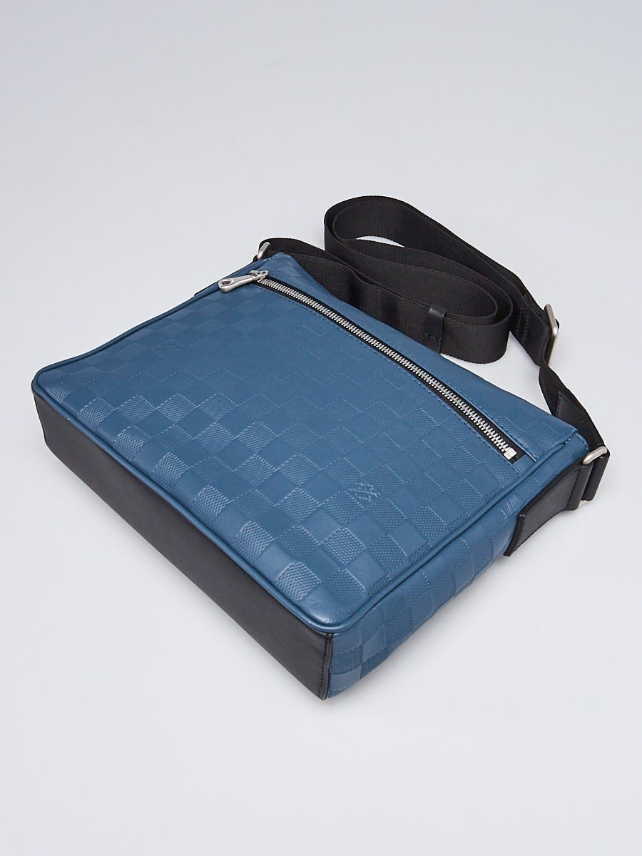 Louis Vuitton Black Damier Infini Leather District PM Messenger Bag -  Yoogi's Closet