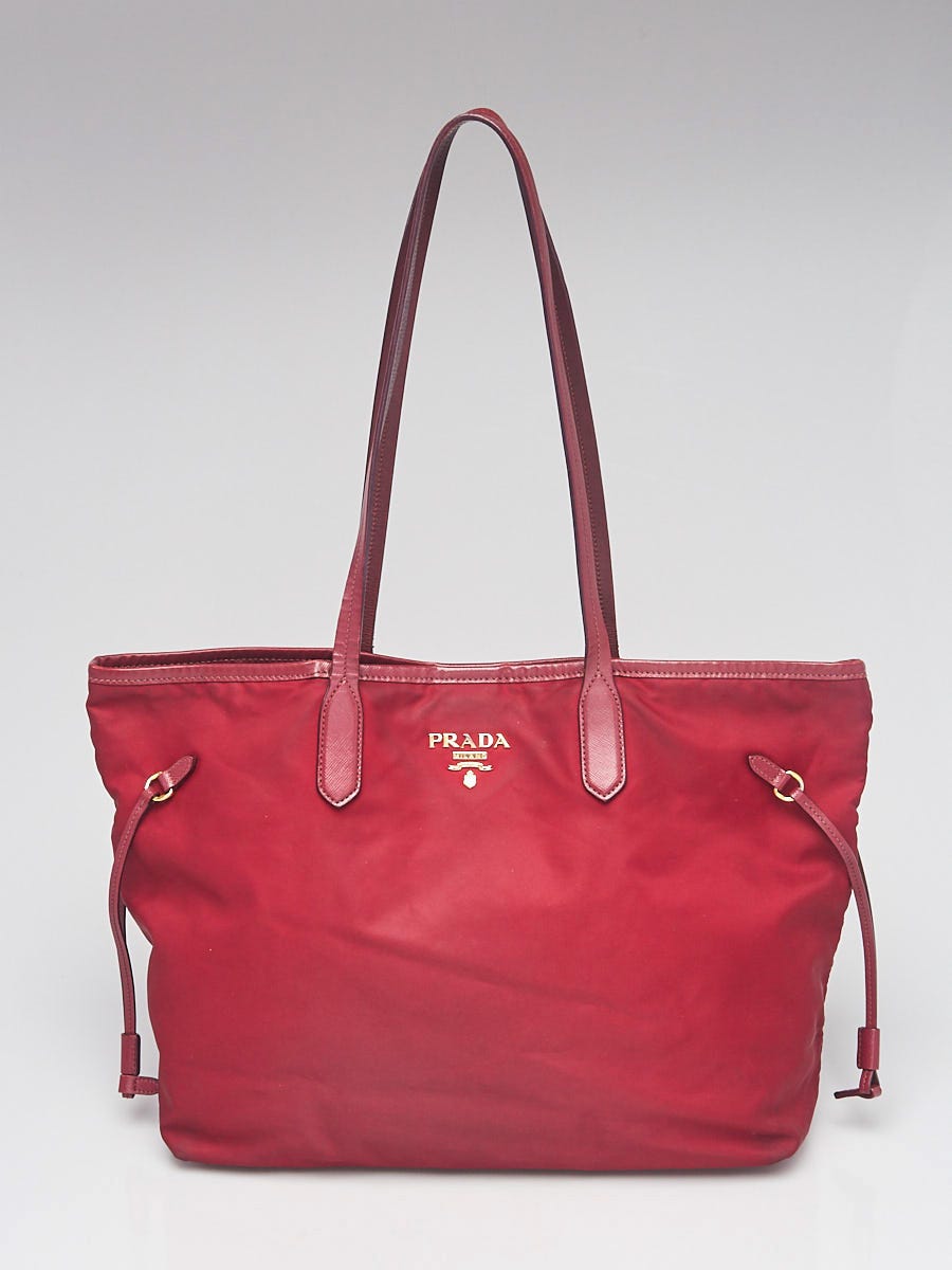 Prada - Authenticated Saffiano Handbag - Leather Red Plain for Women, Never Worn