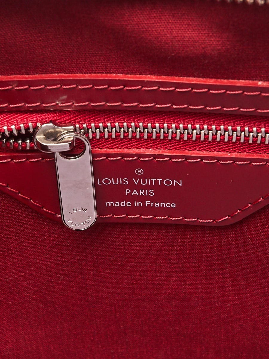 Scratches and marks on my zipper : r/Louisvuitton