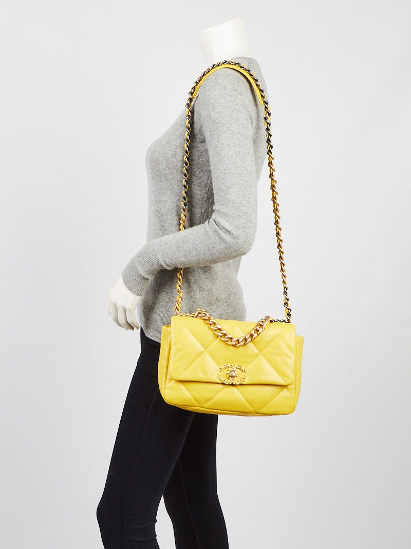 Chanel 19 leather handbag Chanel Yellow in Leather - 27510838