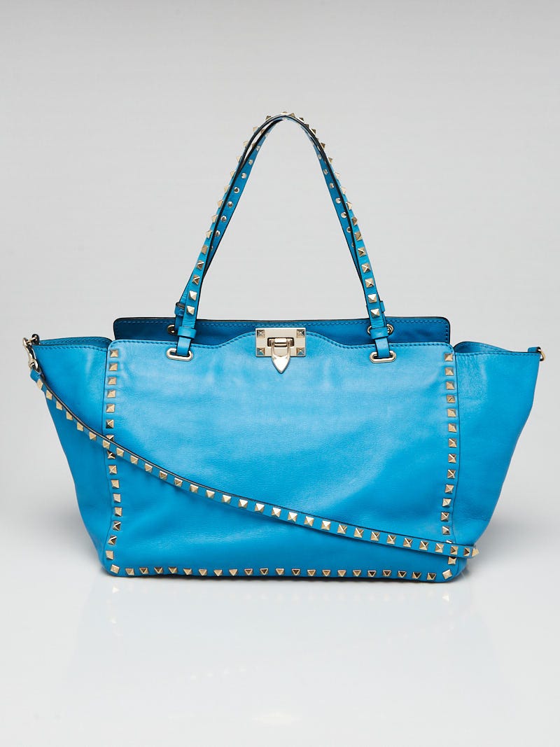 Lover Springe pulsåre Valentino Blue Leather Rockstud Trapeze Medium Tote Bag - Yoogi's Closet