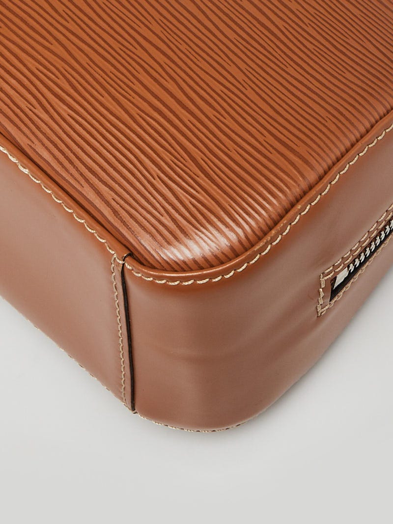 Authentic Louis Vuitton Epi Leather Crafty Twist Mini in Canelle