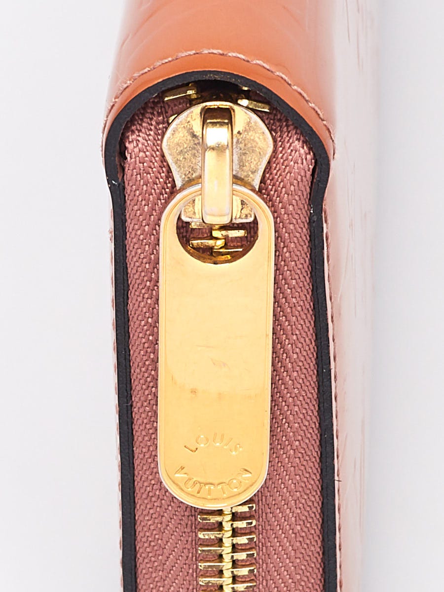 LOUIS VUITTON Vernis Zippy Wallet Rose Velours 1303223