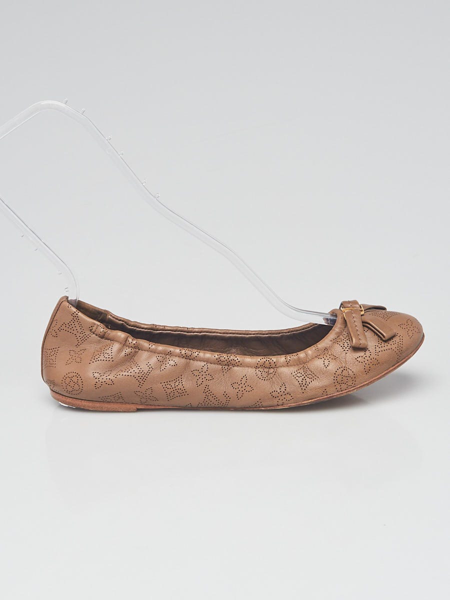 Leather flats Louis Vuitton Brown size 38 EU in Leather - 32009451