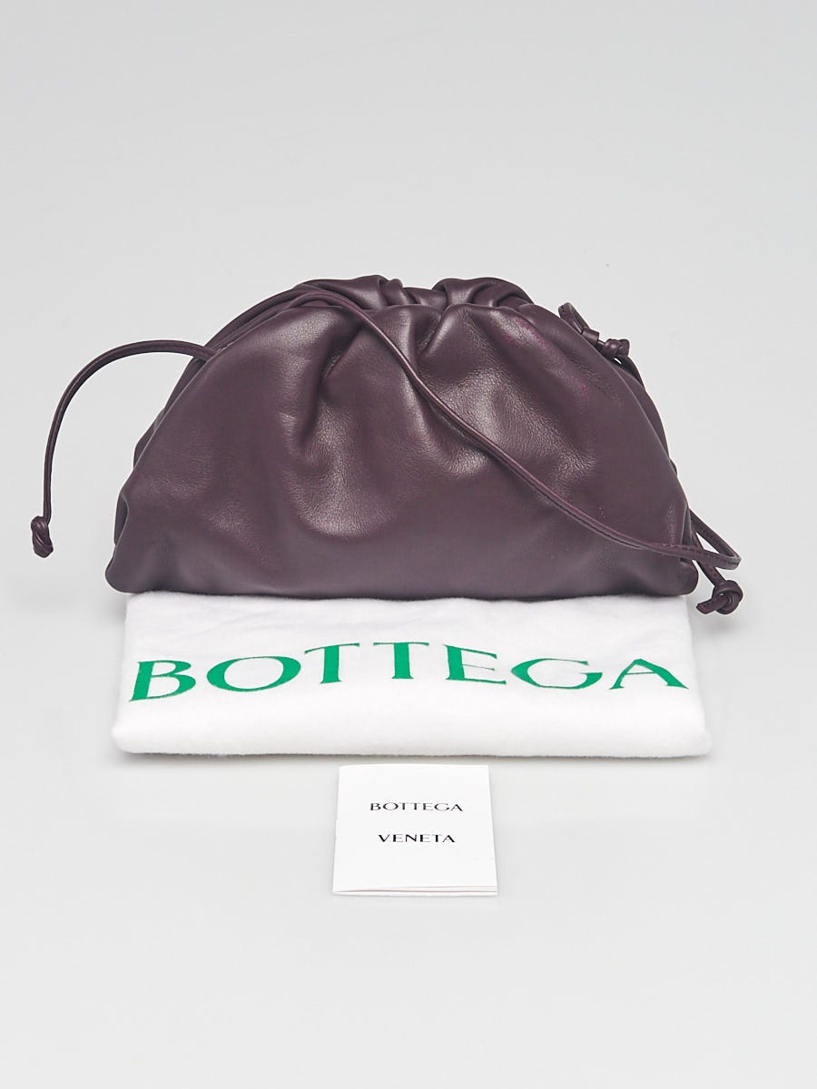 Bottega Veneta Pouch Clutch Review, What's In My Bag