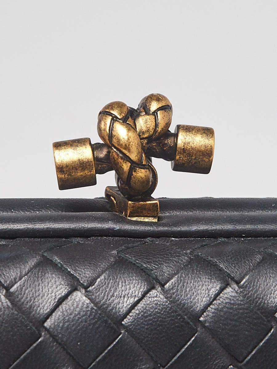 BOTTEGA VENETA Knot intrecciato plissé leather clutch