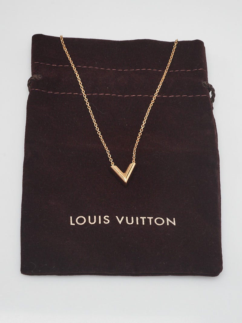 Louis Vuitton Essential V Necklace Reviewed