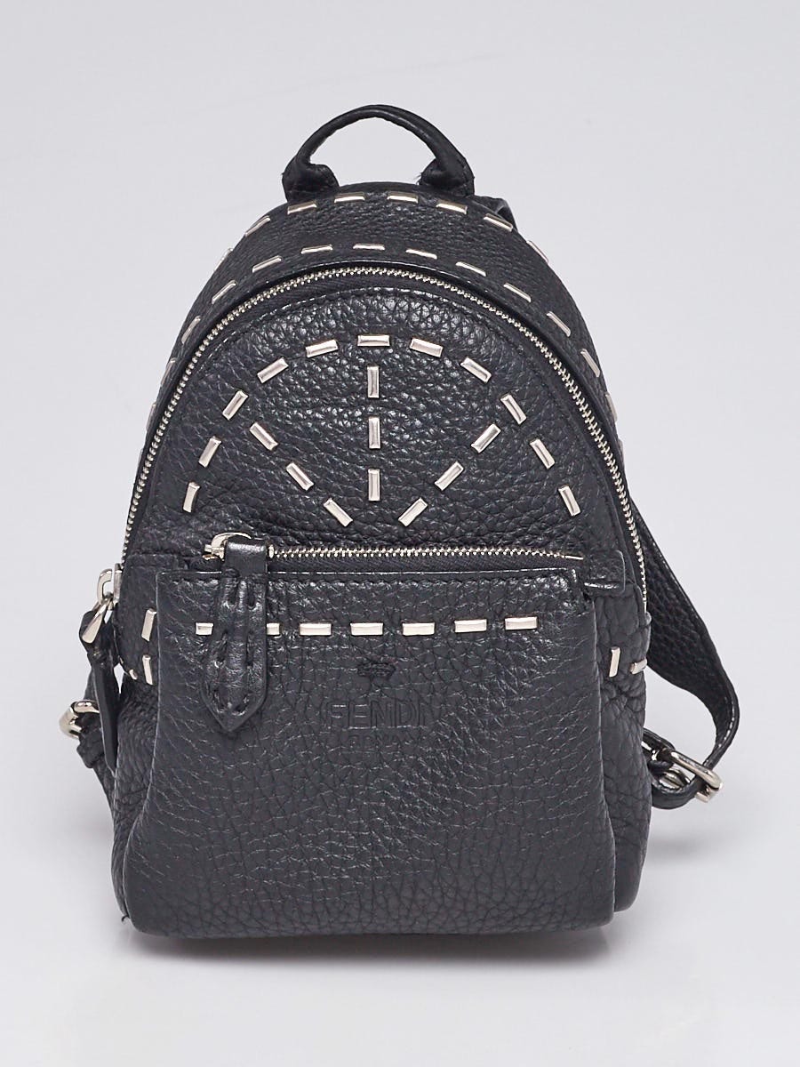 Deformar Detallado Adquisición Fendi Black Calfskin Roman Selleria Leather Backpack Key Chain and Bag  Charm 7AR471 - Yoogi's Closet