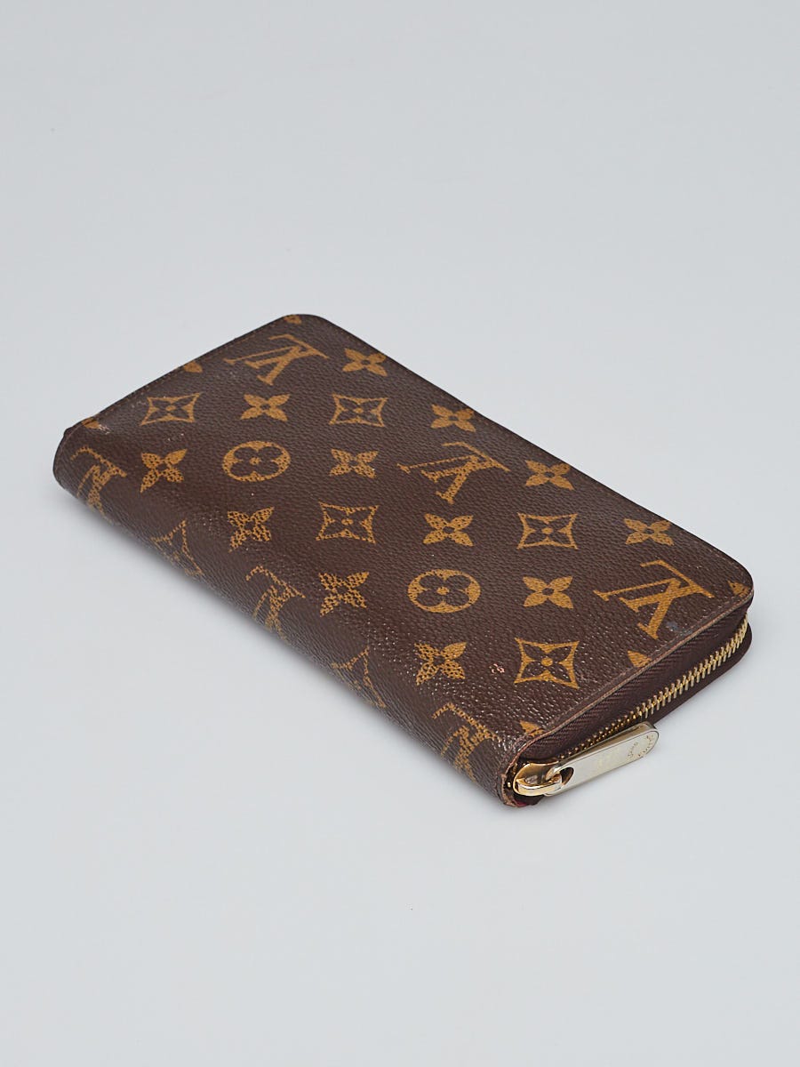 Louis Vuitton Zippy Wallet Game On White in Coated Canvas with