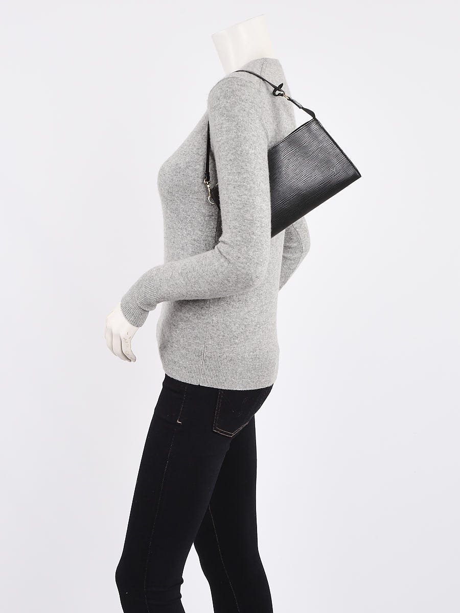 Louis Vuitton Pochette Accessoires Pouch in Black Epi Leather
