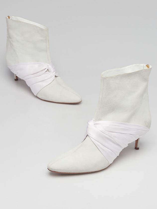 Manolo Blahnik White Suede/Satin Booties Size 9.5/40