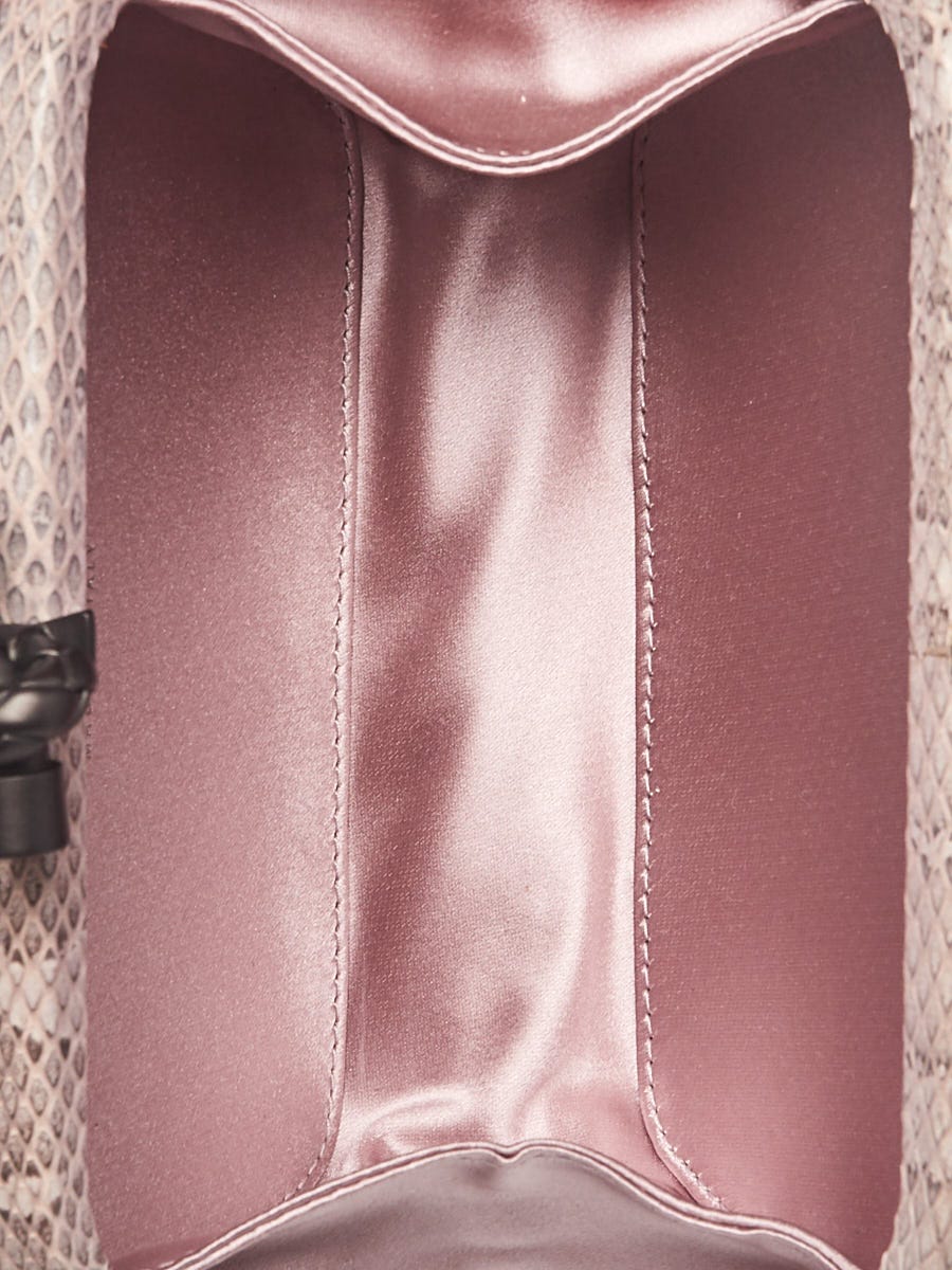 Pochette knot silk clutch bag Bottega Veneta Pink in Silk - 33431838